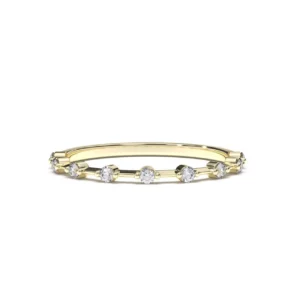 Anillo de compromiso oro amarillo con diamantes estilo minimalista