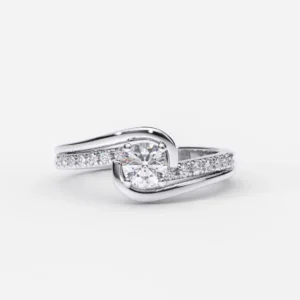 Anillo compromiso oro blanco diamante 4 puntas derivación