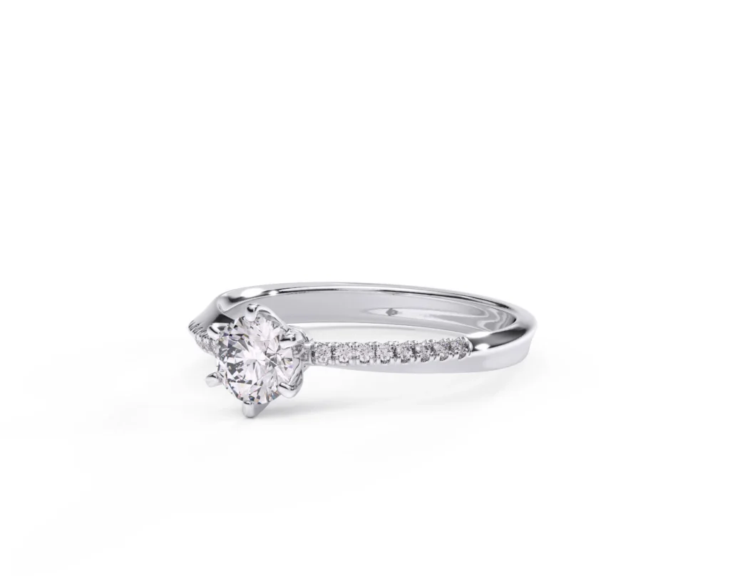 Vista detalle del Anillo de compromiso en oro blanco con diamantes estilo AJUSTADO