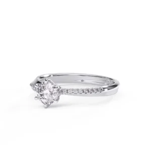 Vista detalle del Anillo de compromiso en oro blanco con diamantes estilo AJUSTADO